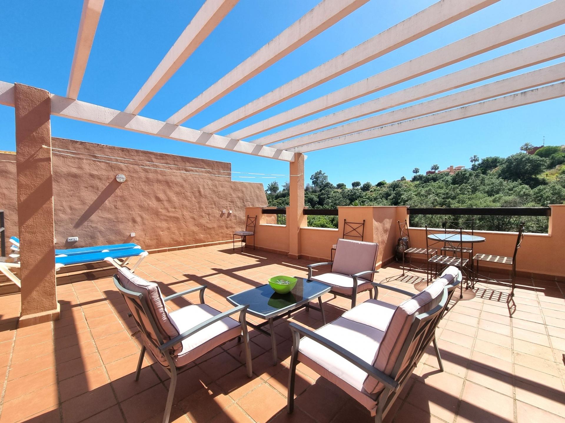 Penthouse met zeezicht en groot terras.